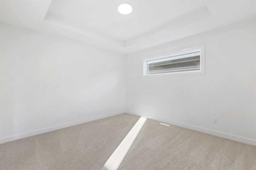 40 Corner Glen Green Ne, Calgary, AB - Indoor Photo Showing Other Room
