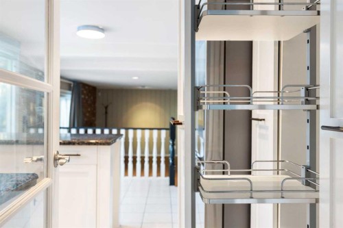 1447 Acadia Drive Se, Calgary, AB - Indoor