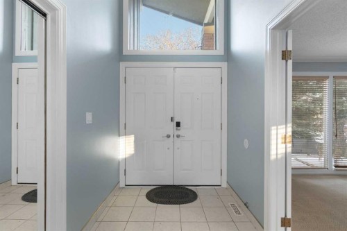 1447 Acadia Drive Se, Calgary, AB - Indoor Photo Showing Other Room