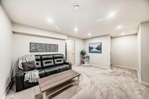 112 Sunvalley Road, Cochrane, AB - Indoor Photo Showing Other Room