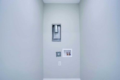 239 Savoy Landing Se, Calgary, AB - Indoor Photo Showing Other Room