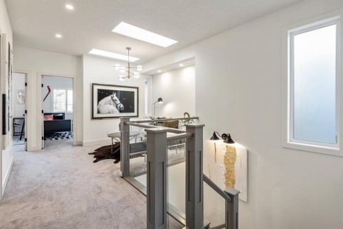 3316 41 Street Sw, Calgary, AB - Indoor Photo Showing Other Room