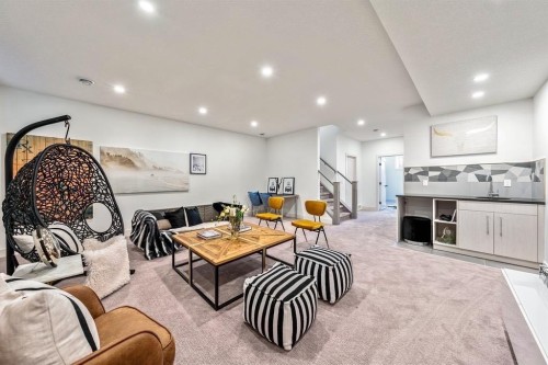 3316 41 Street Sw, Calgary, AB - Indoor