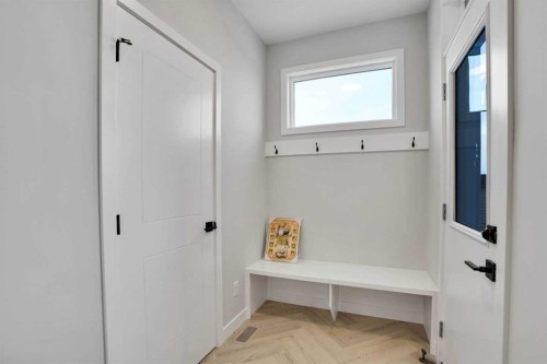 144 Cobblestone Gate Sw, Airdrie, AB - Indoor Photo Showing Other Room