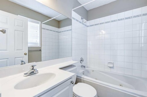 91 Covington Close Ne, Calgary, AB - Indoor Photo Showing Bathroom