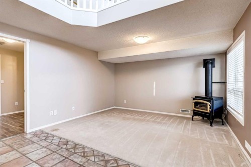 91 Covington Close Ne, Calgary, AB - Indoor Photo Showing Other Room