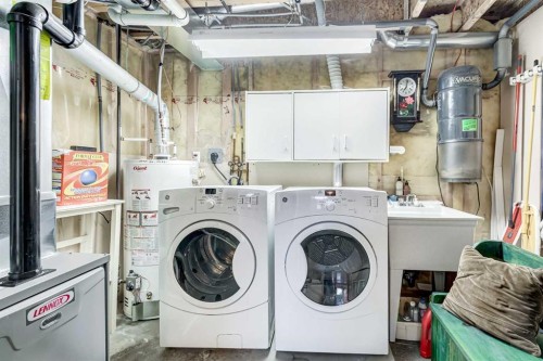 91 Covington Close Ne, Calgary, AB - Indoor Photo Showing Laundry Room