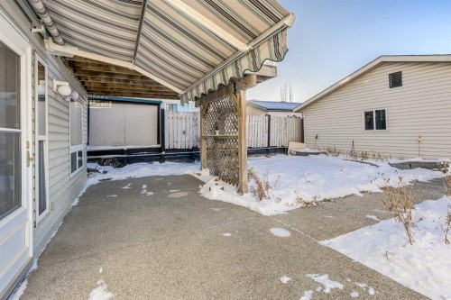 91 Covington Close Ne, Calgary, AB - Outdoor With Exterior