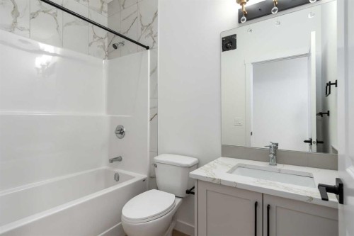 208 Monterey Bay Se, High River, AB - Indoor Photo Showing Bathroom