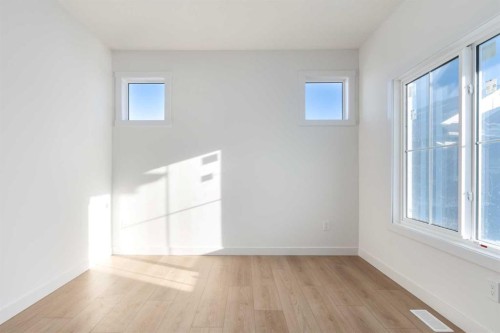 208 Monterey Bay Se, High River, AB - Indoor Photo Showing Other Room