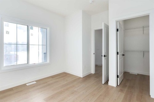 208 Monterey Bay Se, High River, AB - Indoor Photo Showing Other Room