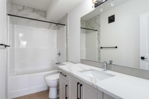 208 Monterey Bay Se, High River, AB - Indoor Photo Showing Bathroom