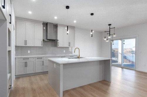 208 Monterey, High River, AB - Indoor Photo Showing Kitchen With Upgraded Kitchen