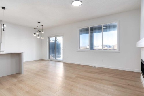 208 Monterey Bay Se, High River, AB - Indoor