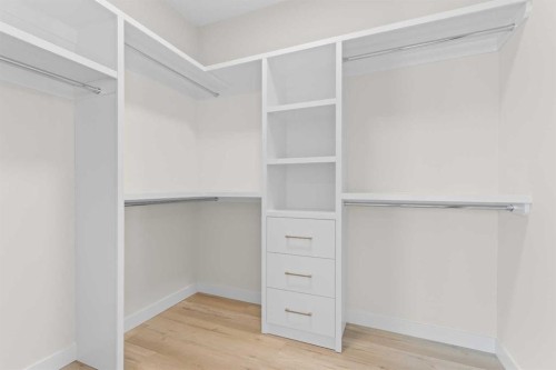 210 Monterey, High River, AB - Indoor With Storage