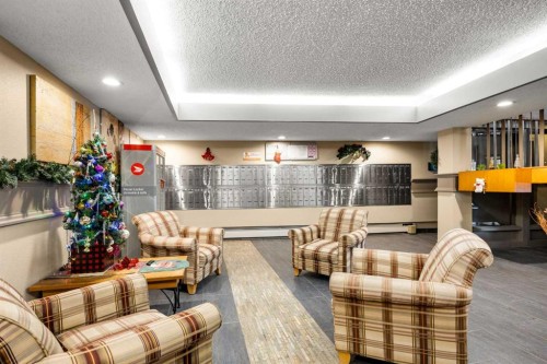313-816 89 Avenue Sw, Calgary, AB - Indoor