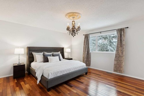 2208 Sirocco Drive Sw, Calgary, AB - Indoor Photo Showing Bedroom