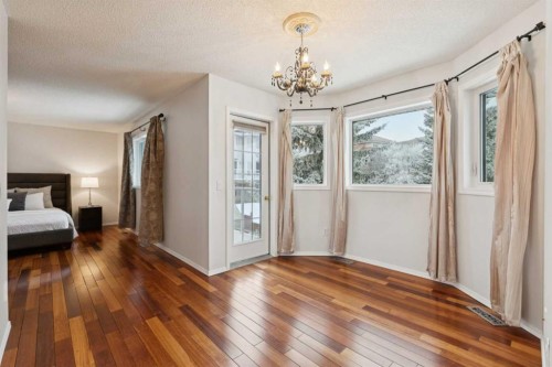 2208 Sirocco Drive Sw, Calgary, AB - Indoor Photo Showing Bedroom