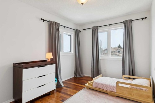 2208 Sirocco Drive Sw, Calgary, AB - Indoor Photo Showing Bedroom