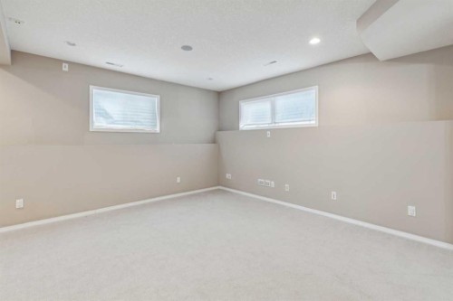 2208 Sirocco Drive Sw, Calgary, AB - Indoor Photo Showing Other Room