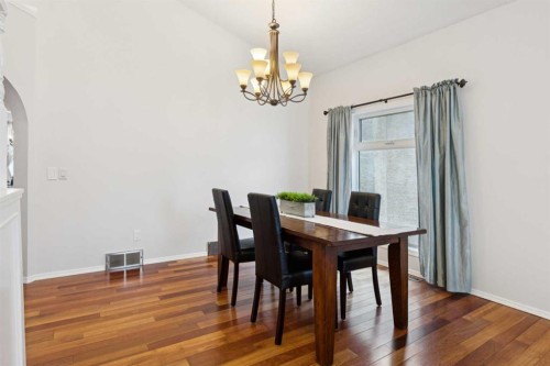 2208 Sirocco Drive Sw, Calgary, AB - Indoor Photo Showing Dining Room