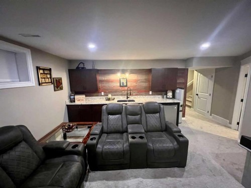 2117 Reunion Boulevard Nw, Airdrie, AB - Indoor