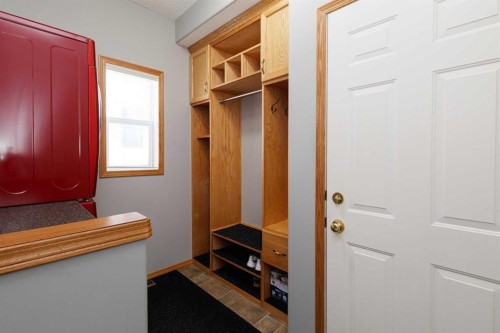 247 Mt Selkirk Close Se, Calgary, AB - Indoor Photo Showing Other Room