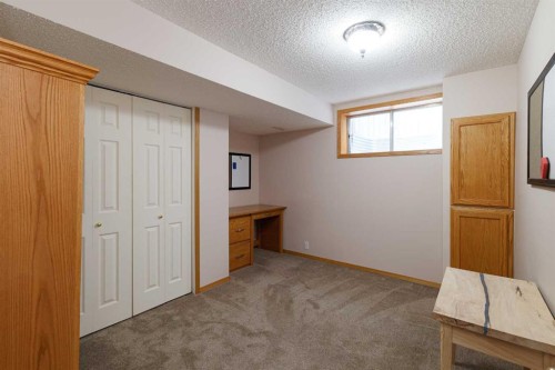 247 Mt Selkirk Close Se, Calgary, AB - Indoor Photo Showing Other Room
