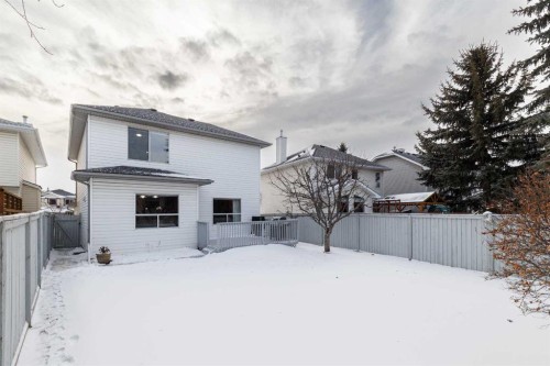 247 Mt Selkirk Close Se, Calgary, AB - Outdoor