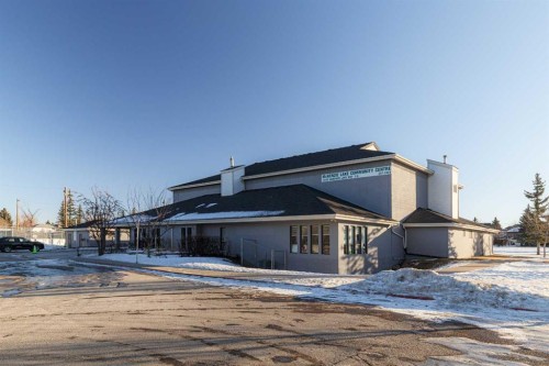 247 Mt Selkirk Close Se, Calgary, AB - Outdoor