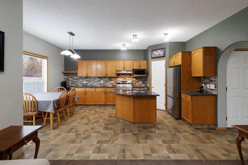 247 Mt Selkirk Close Se, Calgary, AB - Indoor Photo Showing Other Room