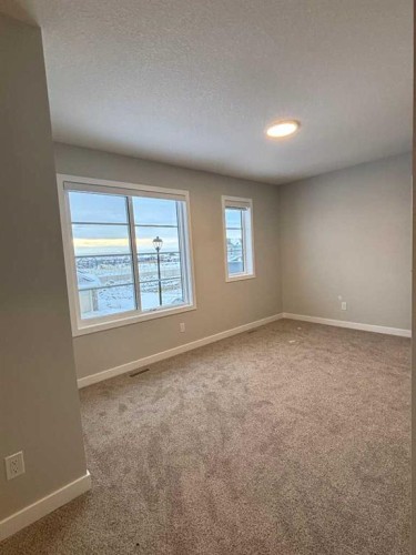 342 Baywater Common Sw, Airdrie, AB - Indoor Photo Showing Other Room