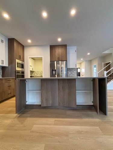 2762 Baywater Landing, Airdrie, AB - Indoor Photo Showing Kitchen With Upgraded Kitchen