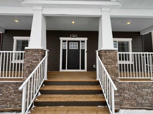 2762 Baywater Landing, Airdrie, AB - Outdoor