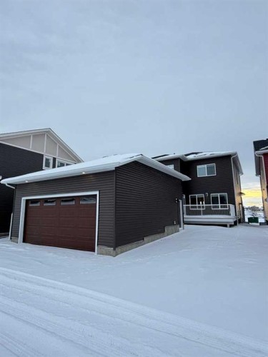 2762 Baywater Landing, Airdrie, AB - Outdoor