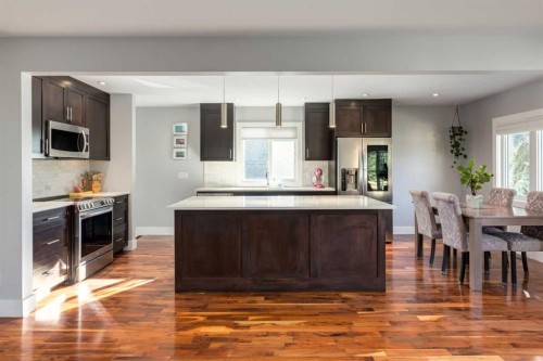 32 Calandar Road Nw, Calgary, AB - Indoor