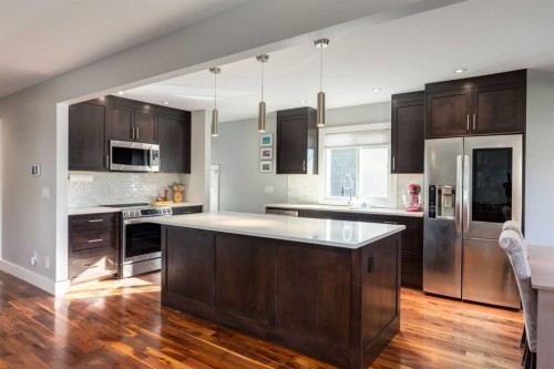 32 Calandar Road Nw, Calgary, AB - Indoor Photo Showing Kitchen With Stainless Steel Kitchen With Upgraded Kitchen