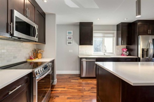 32 Calandar Road Nw, Calgary, AB - Indoor Photo Showing Kitchen With Stainless Steel Kitchen With Upgraded Kitchen