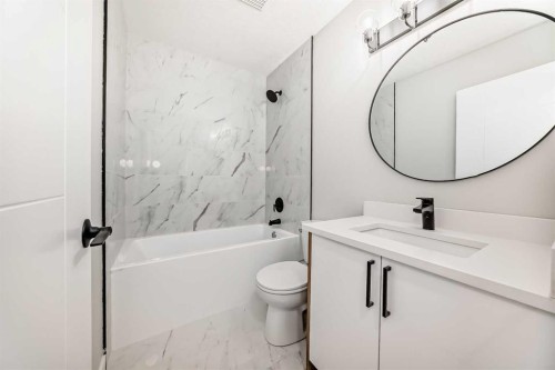 6791 Malvern Road Ne, Calgary, AB - Indoor Photo Showing Bathroom