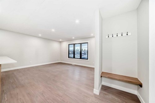 6791 Malvern Road Ne, Calgary, AB - Indoor Photo Showing Other Room