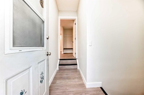 6791 Malvern Road Ne, Calgary, AB - Indoor Photo Showing Other Room