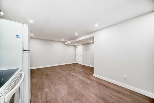 6791 Malvern Road Ne, Calgary, AB - Indoor Photo Showing Other Room