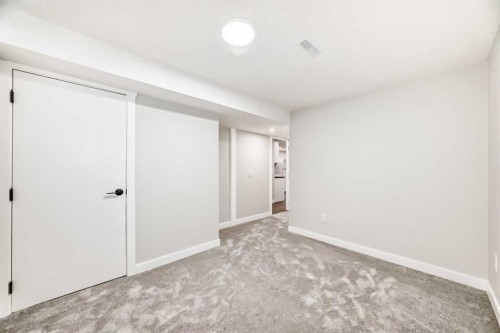 6791 Malvern Road Ne, Calgary, AB - Indoor Photo Showing Other Room