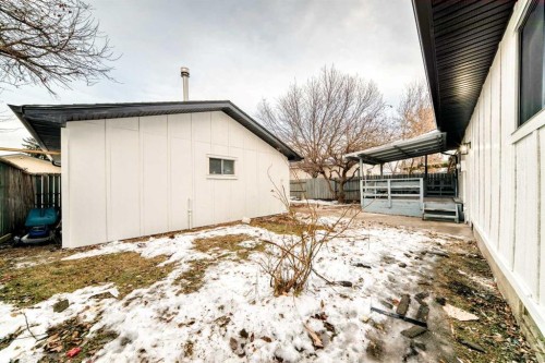 6791 Malvern Road Ne, Calgary, AB - Outdoor