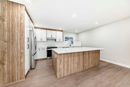6791 Malvern Road Ne, Calgary, AB - Indoor Photo Showing Kitchen