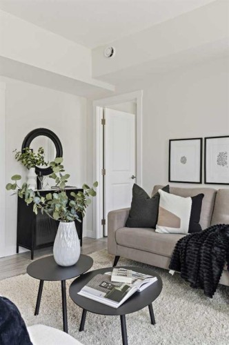 1005-60 Howse Lane Ne, Calgary, AB - Indoor Photo Showing Living Room