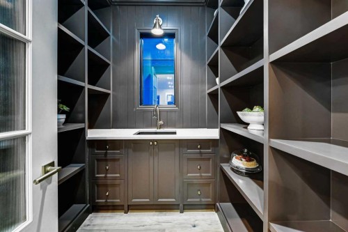 1936 31 Avenue Sw, Calgary, AB - 