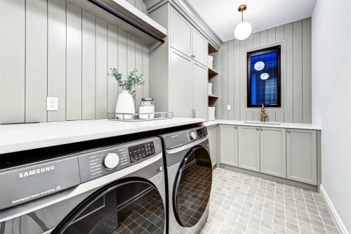 1936 31 Avenue Sw, Calgary, AB - Indoor Photo Showing Laundry Room