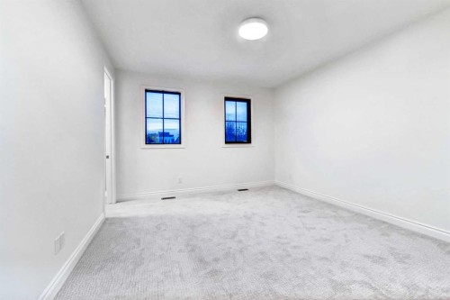 1936 31 Avenue Sw, Calgary, AB - Indoor Photo Showing Other Room