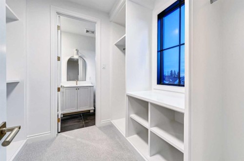 1936 31 Avenue Sw, Calgary, AB - Indoor Photo Showing Other Room